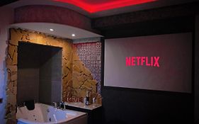 Aparta Suite La Nuit